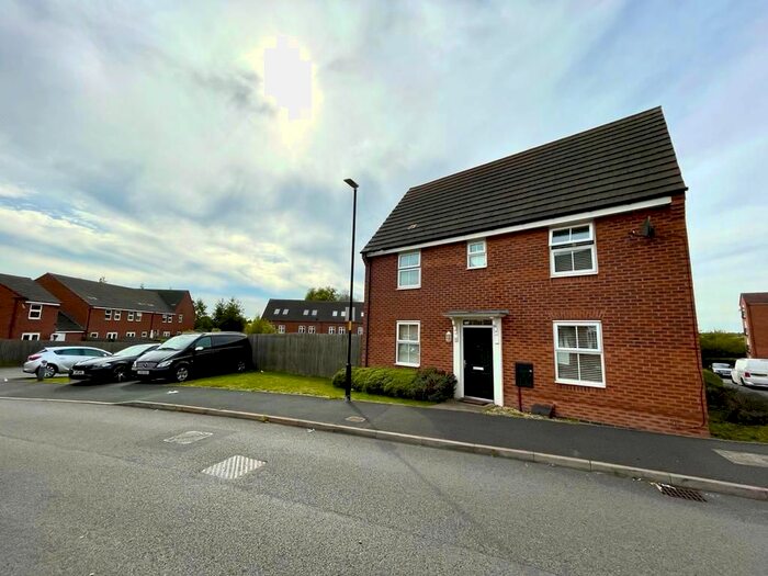 3 Bedroom Detached House To Rent In Water Reed Grove, Walsall, WS2