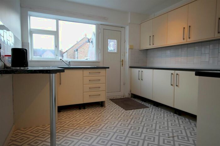 4 Bedroom Property To Rent In Westgate, Hornsea, HU18