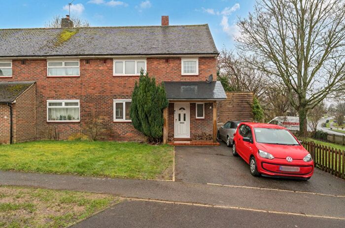 3 Bedroom Semi Detached House For Sale In Roberts Road, Barton Stacey, Winchester, Hampshire, SO21