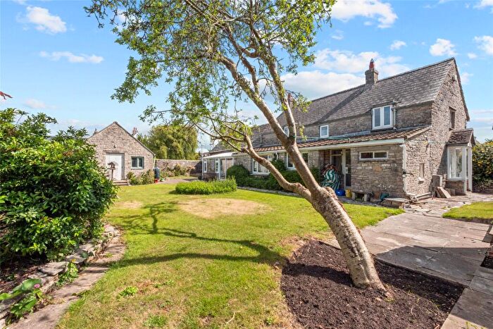 4 Bedroom Detached House For Sale In Corfe Castle, Wareham, Dorset, BH20 - Photo 10