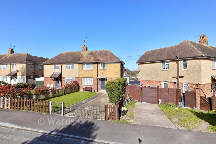 3 Bedroom Semi Detached House For Sale In Walmer Road, Whitstable, Kent, CT5