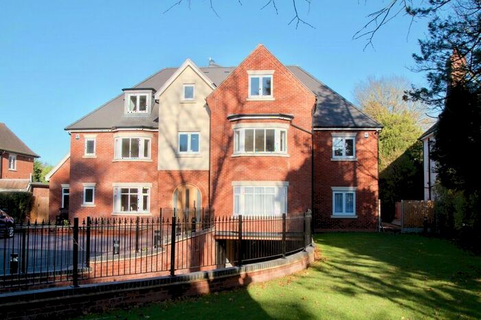 3 Bedroom Apartment To Rent In Warwick Road, Solihull, B91