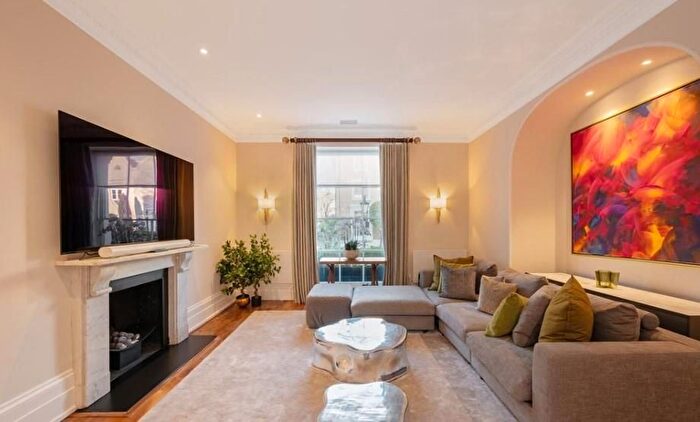 6 Bedroom Terraced House For Sale In Clifton Hill, St John's Wood, NW8