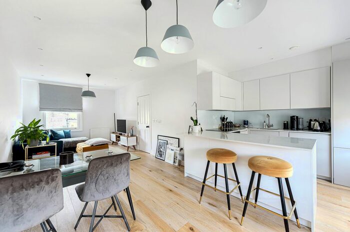 2 Bedroom Maisonette To Rent In Portnall Road, Maida Hill, W9