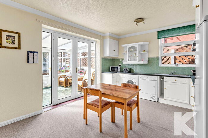 2 Bedroom Detached Bungalow For Sale In Ferney Field Road, Chadderton, Oldham, OL9