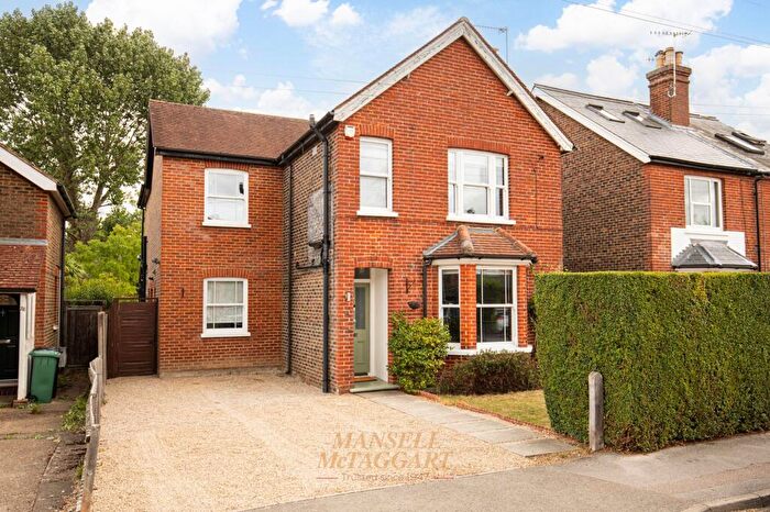 4 Bedroom Detached House For Sale In Lumley Road, Horley, RH6