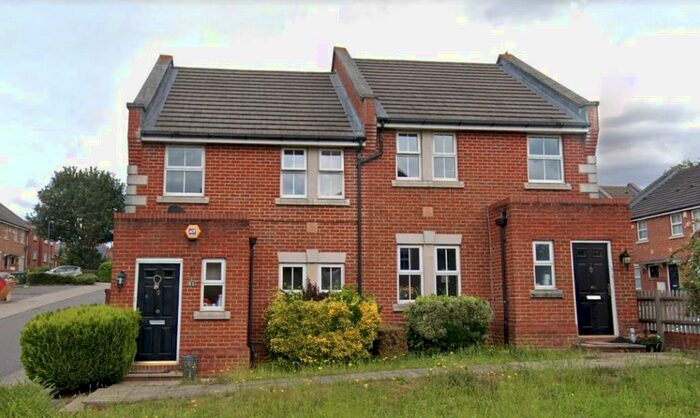 3 Bedroom Semi-Detached House To Rent In Barlow Drive, London, SE18