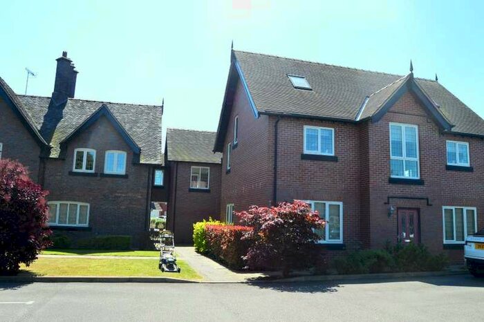 2 Bedroom Property To Rent In Kingsoak Court, Manor Farm Drive Tittensor, ST12