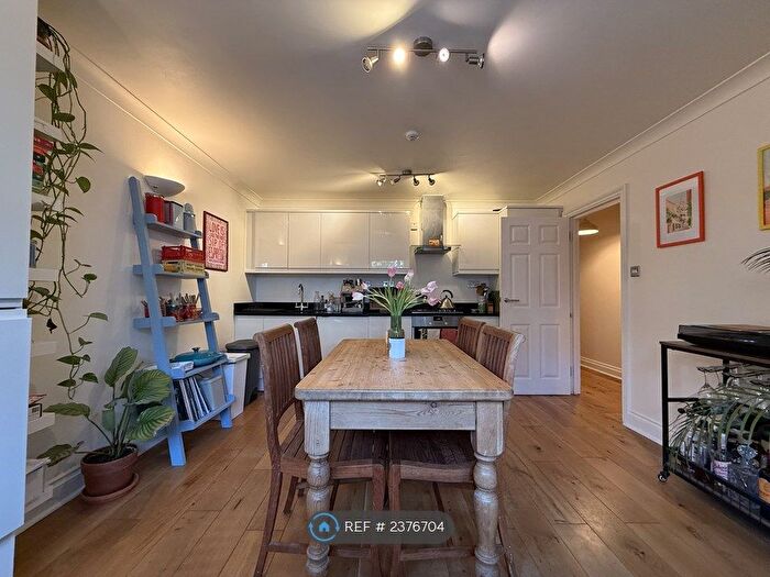 2 Bedroom Flat To Rent In Mount Pleasant Lane, London, E5