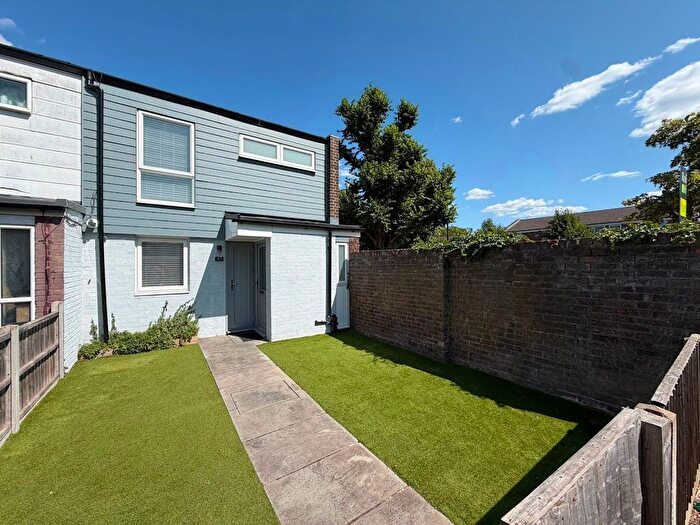 3 Bedroom Terraced House For Sale In Engleheart Drive, Bedfont, Feltham, TW14
