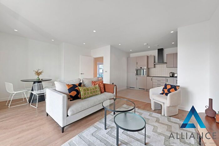 2 Bedroom Flat For Sale In Mettalica Court, Rolling Mills Mews, Limehouse, London, E14