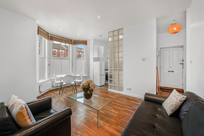 1 Bedroom Flat To Rent In Lower Richmond Road, West Putney, SW15