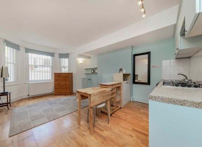 Studio For Sale In Sutherland Avenue, Maida Vale, W9