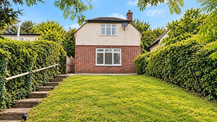 2 Bedroom Detached House For Sale In Stafford Road, Caterham, CR3