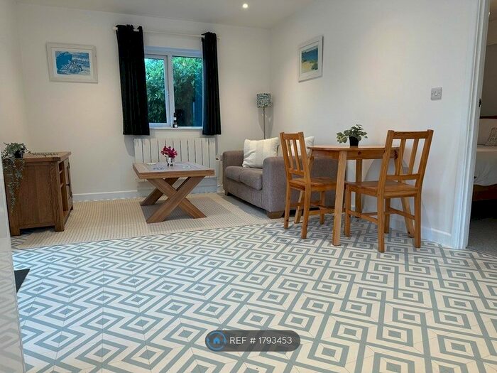 1 Bedroom Flat To Rent In Mill Road, Perranporth, TR6