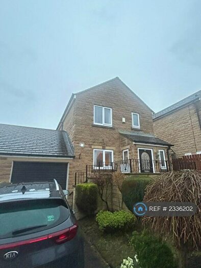 3 Bedroom Detached House To Rent In Ferndale Court, Huddersfield, HD2