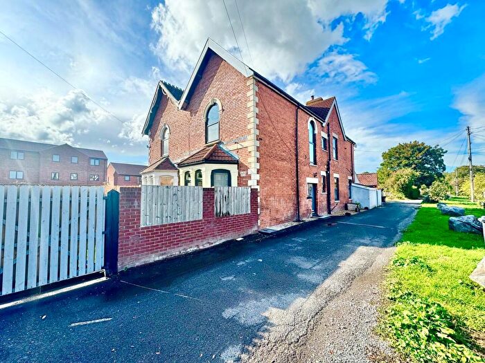 3 Bedroom Semi-detached House For Sale In Walrow Road, Highbridge, TA9