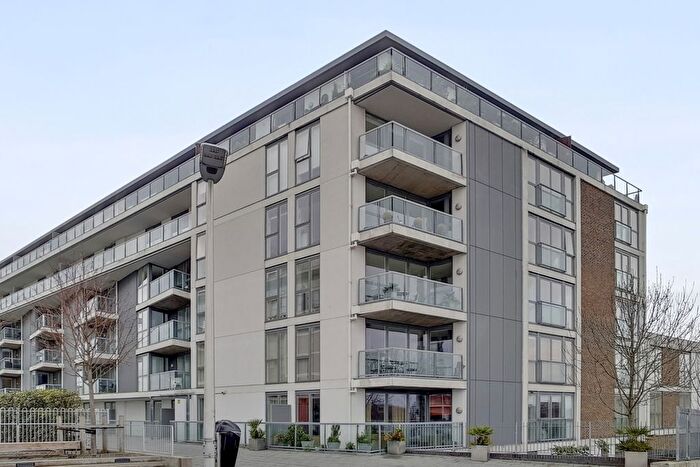 3 Bedroom Flat To Rent In Banning Street, London, SE10