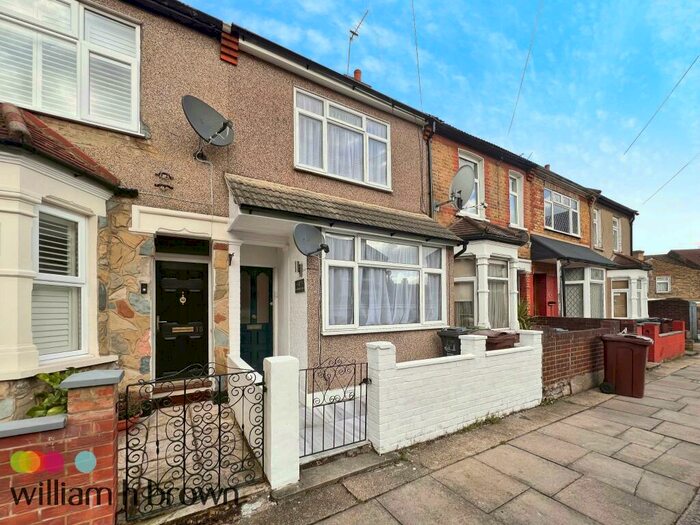 2 Bedroom House To Rent In Eastbury Avenue, Barking, IG11