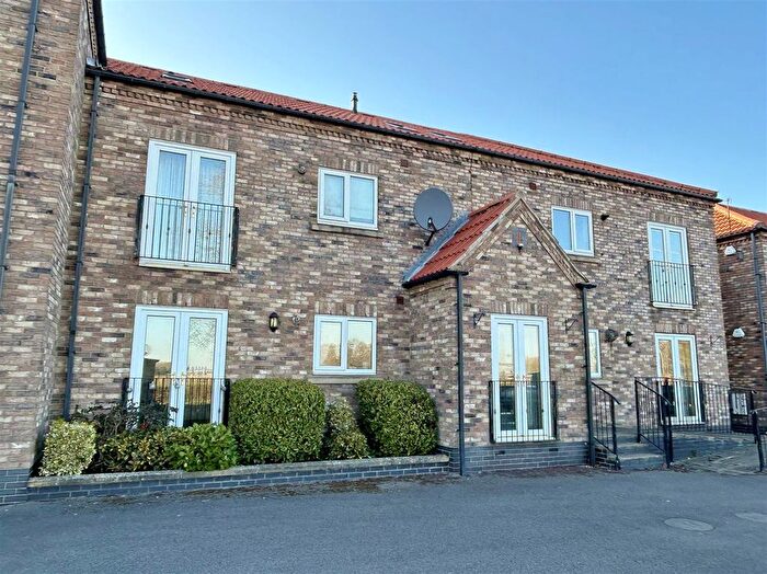 2 Bedroom Flat For Sale In Station Road, Rawcliffe, Goole, DN14
