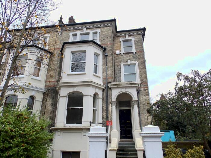 2 Bedroom Flat To Rent In St. James Road, Surbiton, KT6