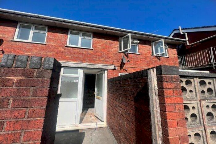 2 Bedroom Flat To Rent In Bow Street, Rugeley, WS15