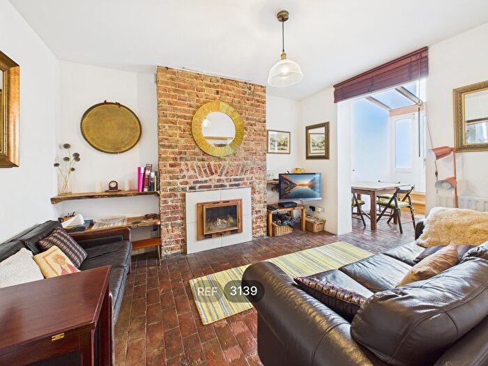 1 Bedroom Flat To Rent In Buckingham Road, Brighton, BN1