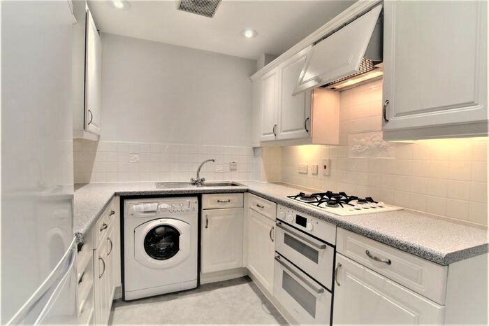 2 Bedroom Flat To Rent In Mill Stream Lodge (), Rickmansworth, WD3
