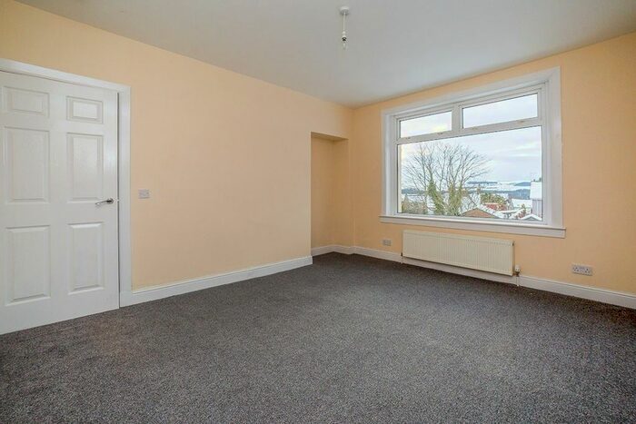 3 Bedroom Flat To Rent In Fauldhouse, Bathgate, West Lothian, EH47