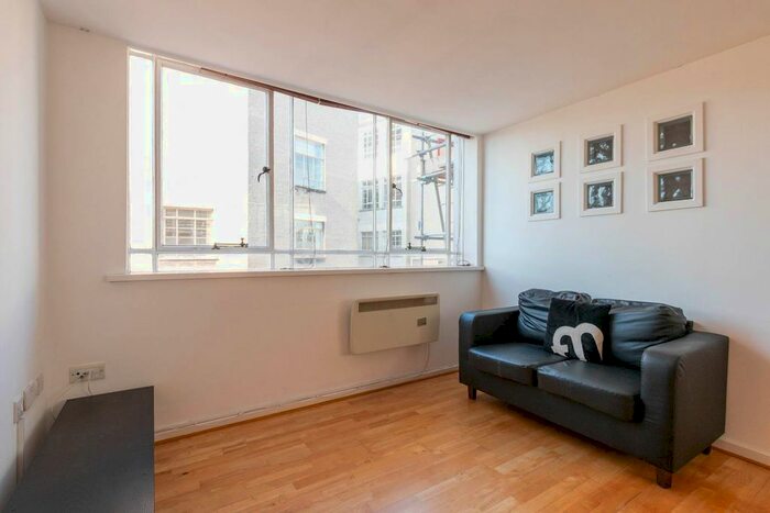1 Bedroom Flat To Rent In Sun House, Bennetts Hill, B2