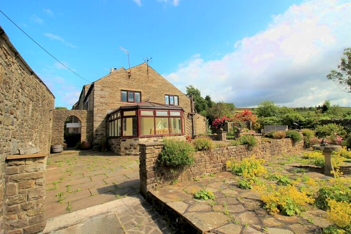 2 Bedroom Cottage For Sale In Chunal, Glossop, SK13