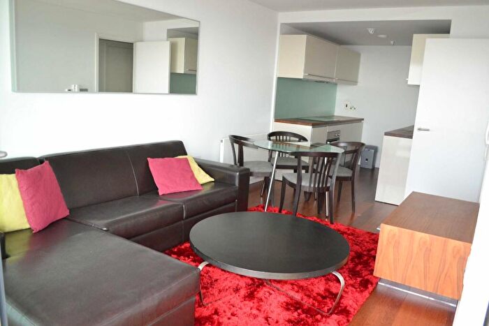 2 Bedroom Flat To Rent In Beetham Tower, Deansgate, Manchester, M3
