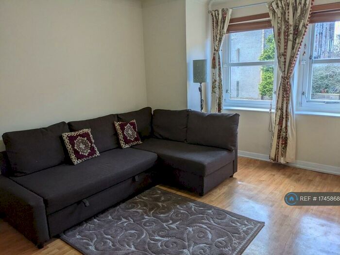 3 Bedroom Flat To Rent In Craighouse Gardens, Edinburgh, EH10