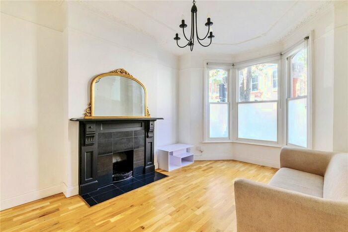 2 Bedroom Flat To Rent In Calabria Road, London, N5