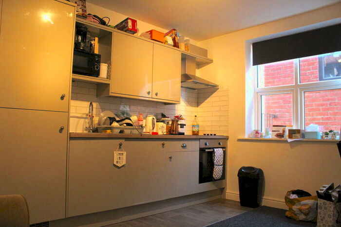 1 Bedroom Apartment To Rent In Flat High Street, Lincoln, LN5