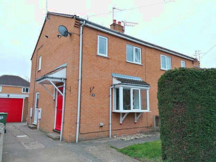 3 Bedroom Semi-Detached House To Rent In Maryfield Close, Retford, DN22