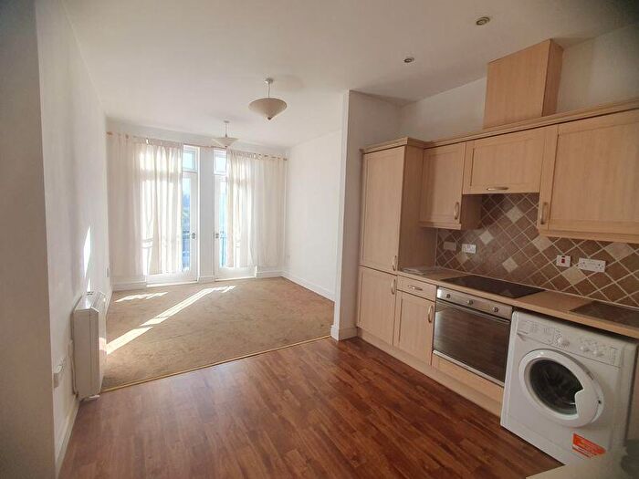 1 Bedroom Flat To Rent In Park Gate, - Alcester Road, Moseley, Birmingham, B13