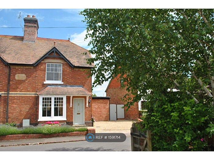 3 Bedroom Semi-detached House To Rent In York Cottage, Fladbury, Pershore, WR10