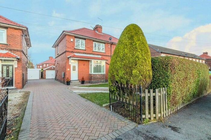 3 Bedroom Semi-Detached House To Rent In Kirk Balk, Hoyland, Barnsley, South Yorkshire, S74