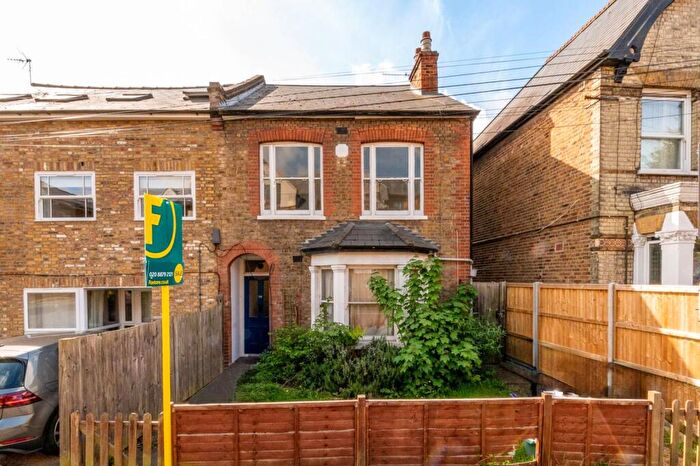 2 Bedroom Flat To Rent In Church Road, Kingston, Kingston Upon Thames, KT1