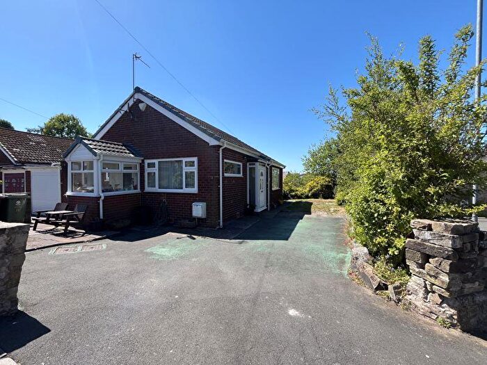 2 Bedroom Bungalow For Sale In The Knoll, Shaw, OL2