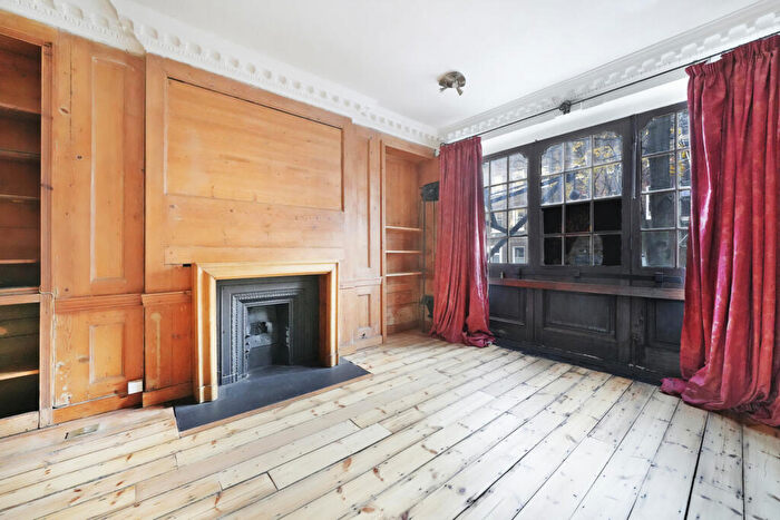 2 Bedroom Flat To Rent In Cross Street, Canonbury, N1