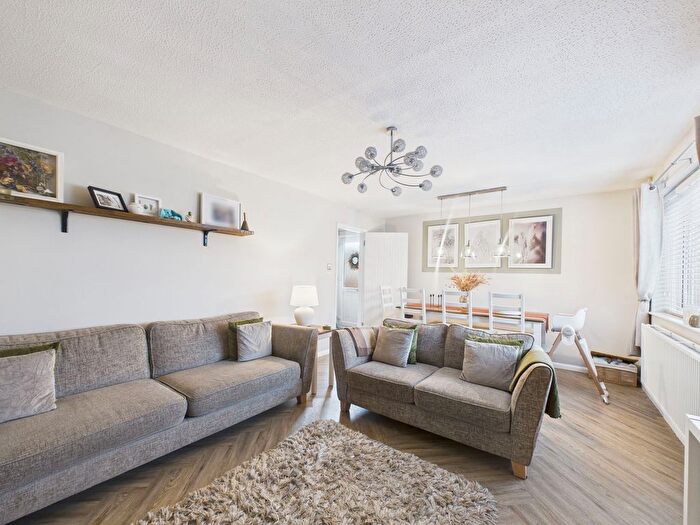 3 Bedroom Detached House For Sale In Lawson Avenue, Peterborough, PE2