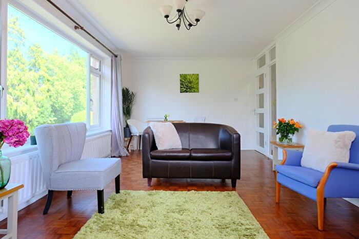 2 Bedroom Flat For Sale In Spicer Road, Exeter, Devon, EX1