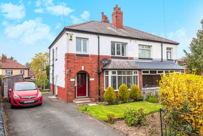 3 Bedroom Semi-Detached House To Rent In Woodliffe Crescent, Chapel Allerton, Leeds, LS7