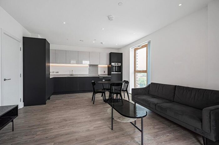 1 Bedroom Flat For Sale In Nest Way, Thamesmead East, SE2