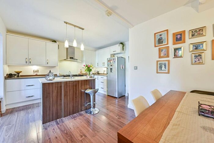 4 Bedroom Terraced House For Sale In Worton Road, Isleworth, TW7