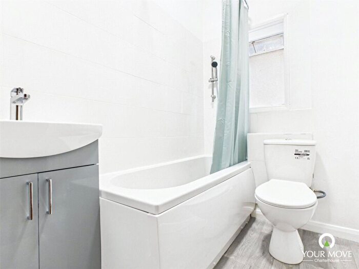 2 Bedroom Flat To Rent In Norfolk Road, Cliftonville, Margate, Kent, CT9