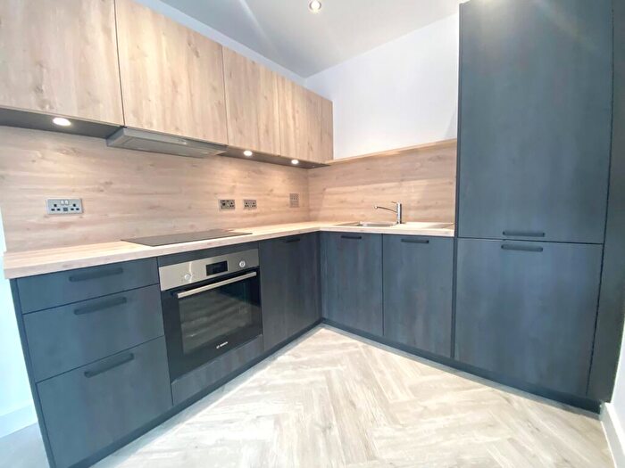 1 Bedroom Apartment To Rent In Heaton House, B1