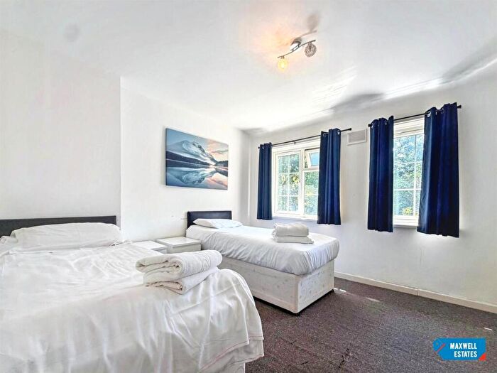 2 Bedroom Semi Detached House To Rent In Barnfield Road, Edgware, HA8